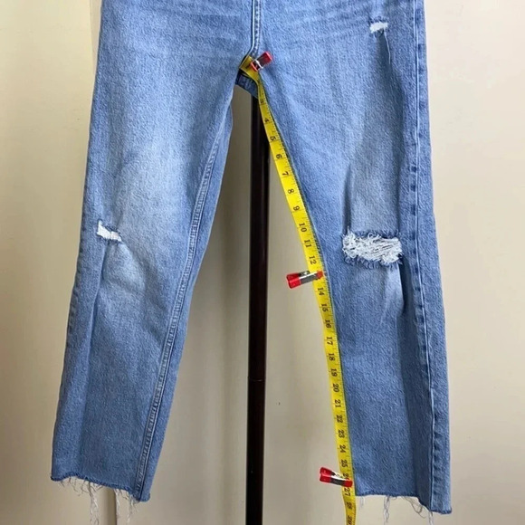 Zara the HW kick high waist distressed hem high medium wash blue jeans  XS - Picture 16 of 16